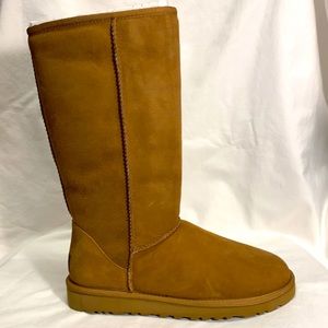 Women’s UGG “Classic Tall” boots/Size 8/Color-Chestnut